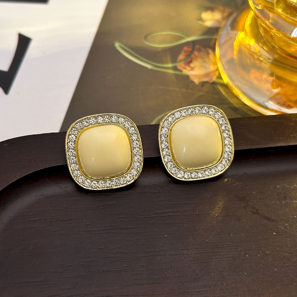 Pinzas para las orejas cuadradas geométricas con incrustaciones de diamantes coreanos, pendientes de temperamento de lujo ligero y de alta gama, pendientes de todo fósforo, pequeños y simples