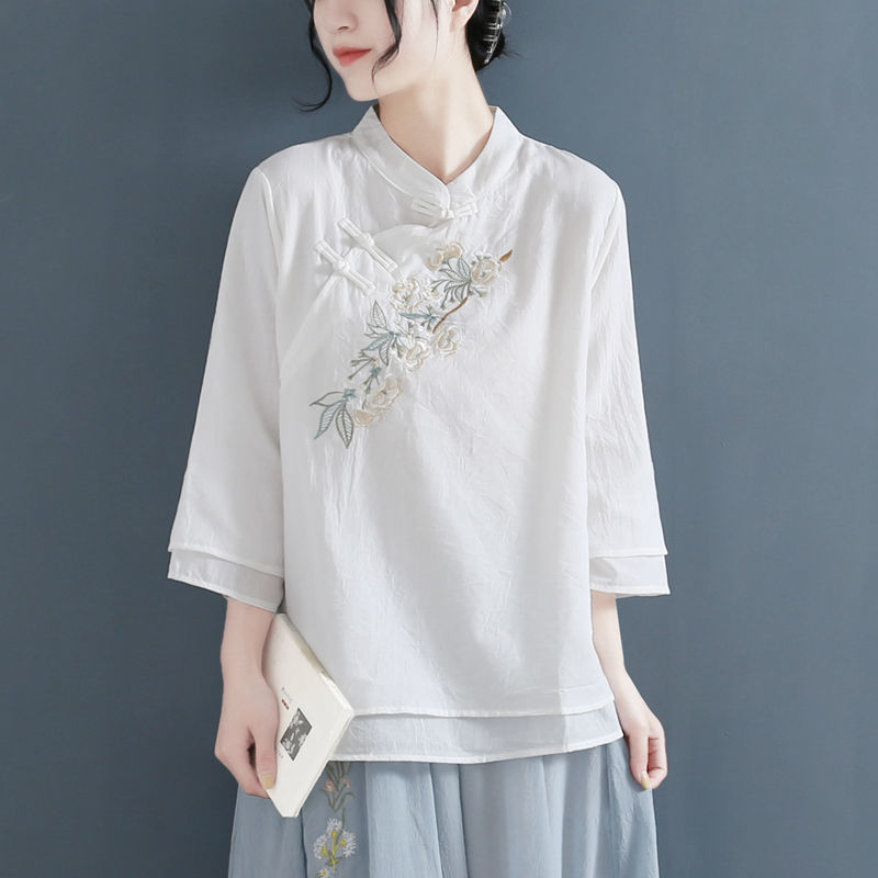 2024 Frühjahr/Sommer im chinesischen Stil, gefälschte zweiteilige Damen-Hemden aus Baumwolle und Hanf, Damen-Retro-Pan-Knopf, 7/4-Ärmel, besticktes Oberteil für Damen_voghion.com