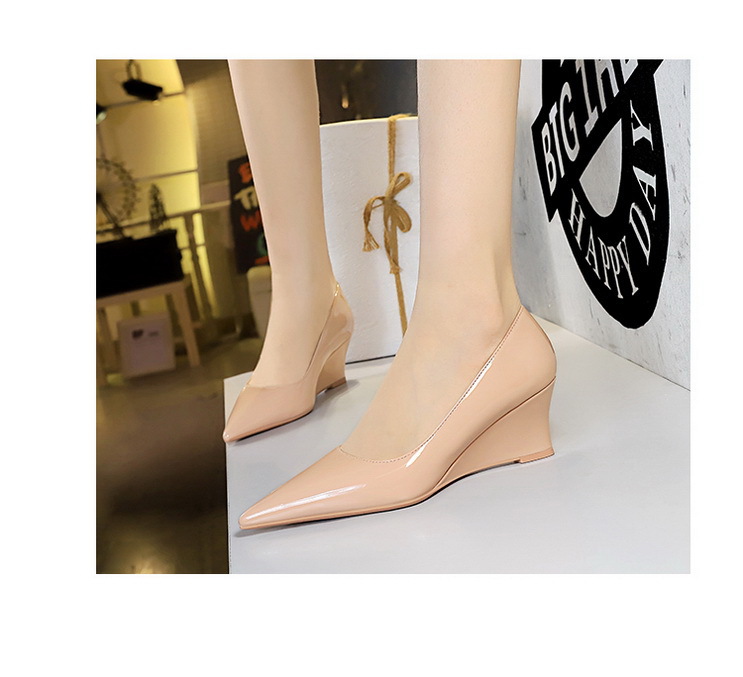 Spitze Damen High Heels Aus Lackleder Als Elegante Abendschuhe_voghion.com