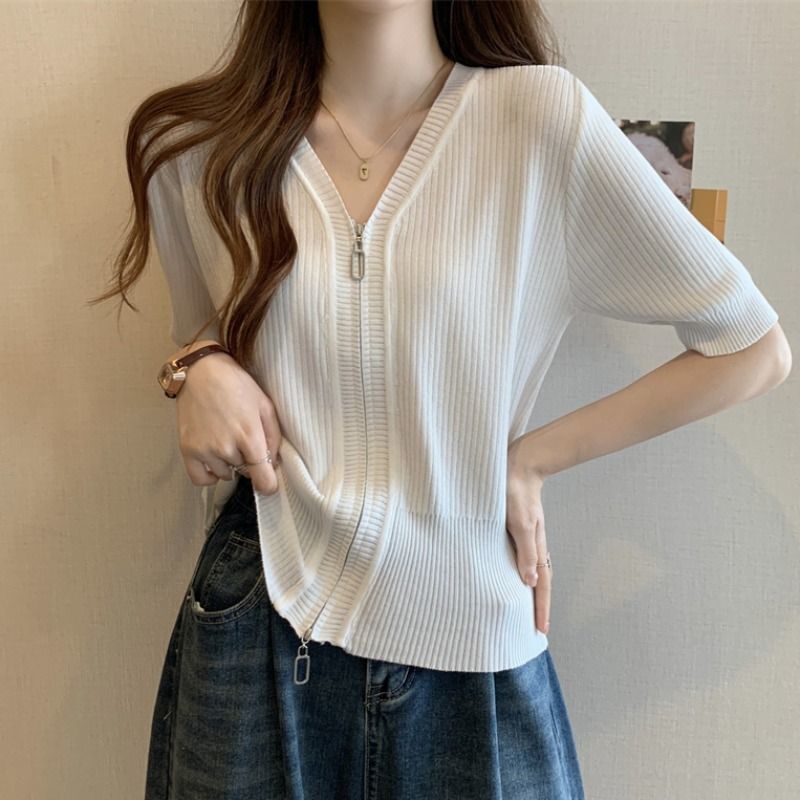 High-End Women's Clothing Clearance: French-Style Slim-Fit V-Neck Zipper Ice Silk Knit T-Shirt Short Sleeve