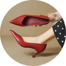 2026�¿��ļ�ţƤŮЬ�r�м��^7cm���߸� ��ȹ�Ӽtɫ��ɫ�@�݆�Ь