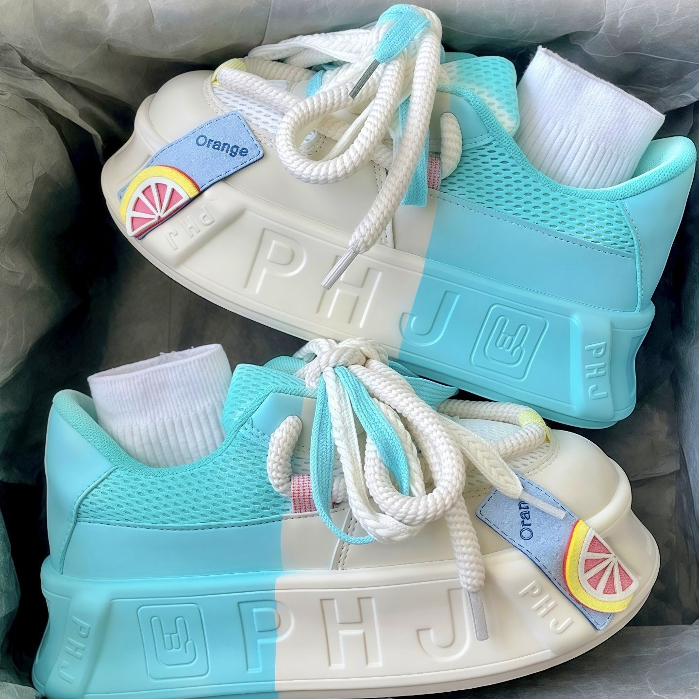 2025 primavera y verano nuevos zapatos de pan de dopamina de comercio exterior para mujeres de alto valor de muffin fondo de cabeza redonda de moda zapatos de skate para mujeres