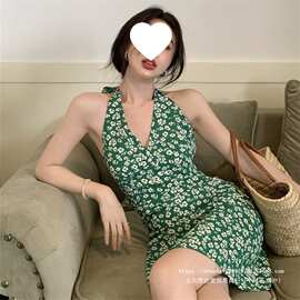 新款夏港风复古女夏新款领挂脖字短裙包臀显瘦连衣裙子