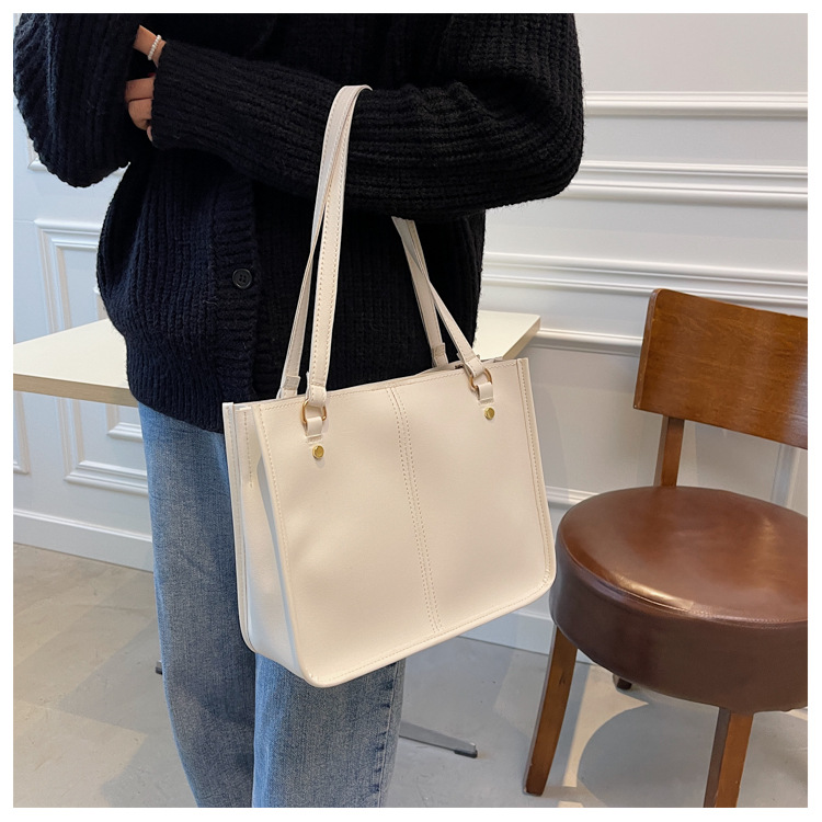 Retro Bag Women 2021 New Large-capacity Solid Color Tote Bag Fashion Casual Shoulder Bag display picture 13