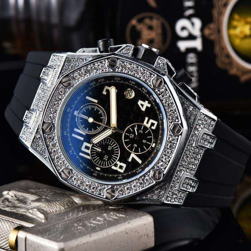 Foreign Trade Hot-Selling Luxury Diamond-Encrusted Oak Classic European Multi-Functional Six-Pin Running Second Calendar Watch Wholesale in Stock