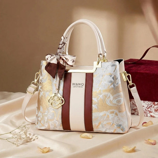 ����Ůʽ2026�¿��������������p�ݸ߼��а���ͨ�چμ�б���
