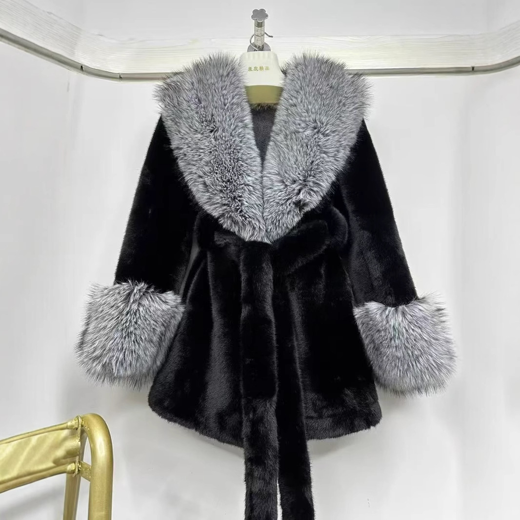 블랙과 그레이 스티치