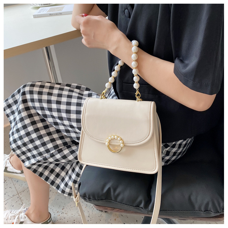 Wholesale Accessories Geometric Pearl Chain Messenger Bag Nihaojewelry display picture 103