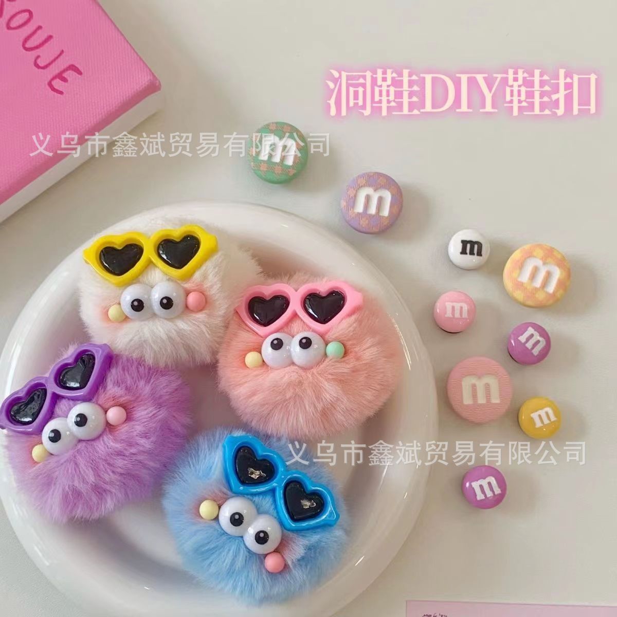 Muñeca de dibujos animados felpa estrella Delu agujero zapatos accesorios piel bola creativa nuevos zapatos decorativos hebilla agujero zapatos Accesorios