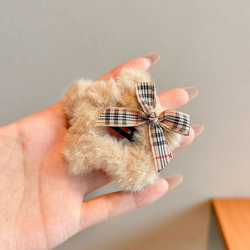 Horquilla de estrella de felpa de otoño e invierno, clip lateral dulce y lindo, clip lateral con flequillo, clip bb de sentido avanzado, horquilla de pelo, accesorios para el cabello