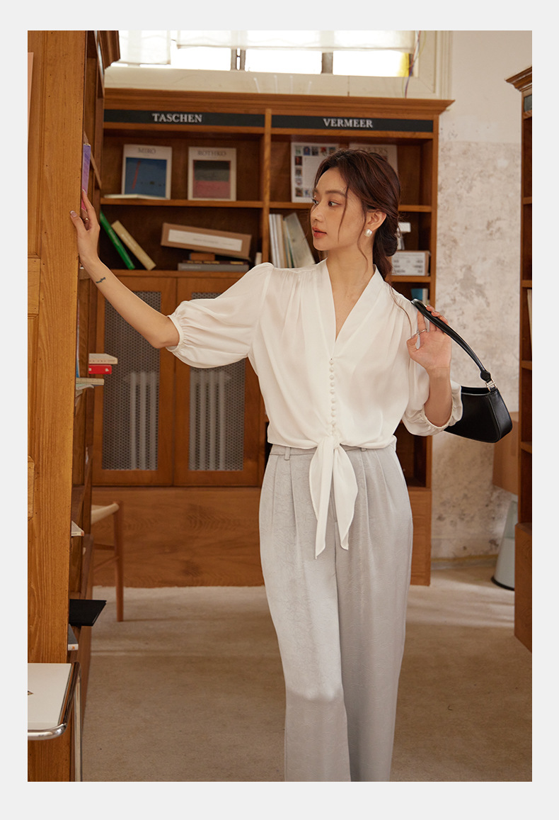 起范2024夏季新品法式知性优雅V领女士衬衫宽松显瘦缎面衬衣82911 pic 15