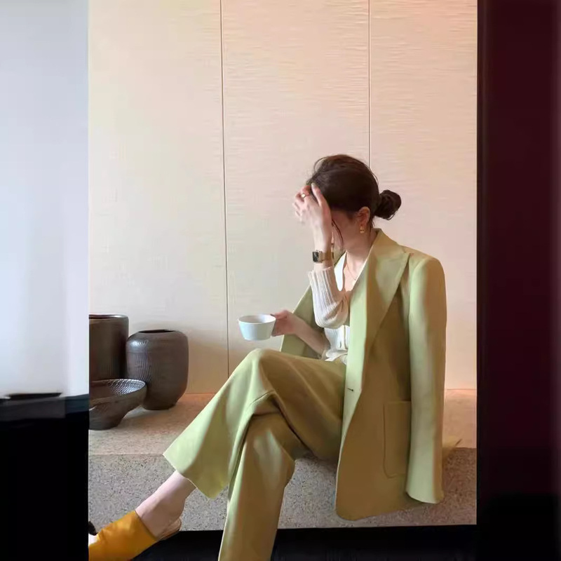 2026 Early Spring Avocado Green Classic Fashionable Slim-Fit H-Shaped Blazer for Women