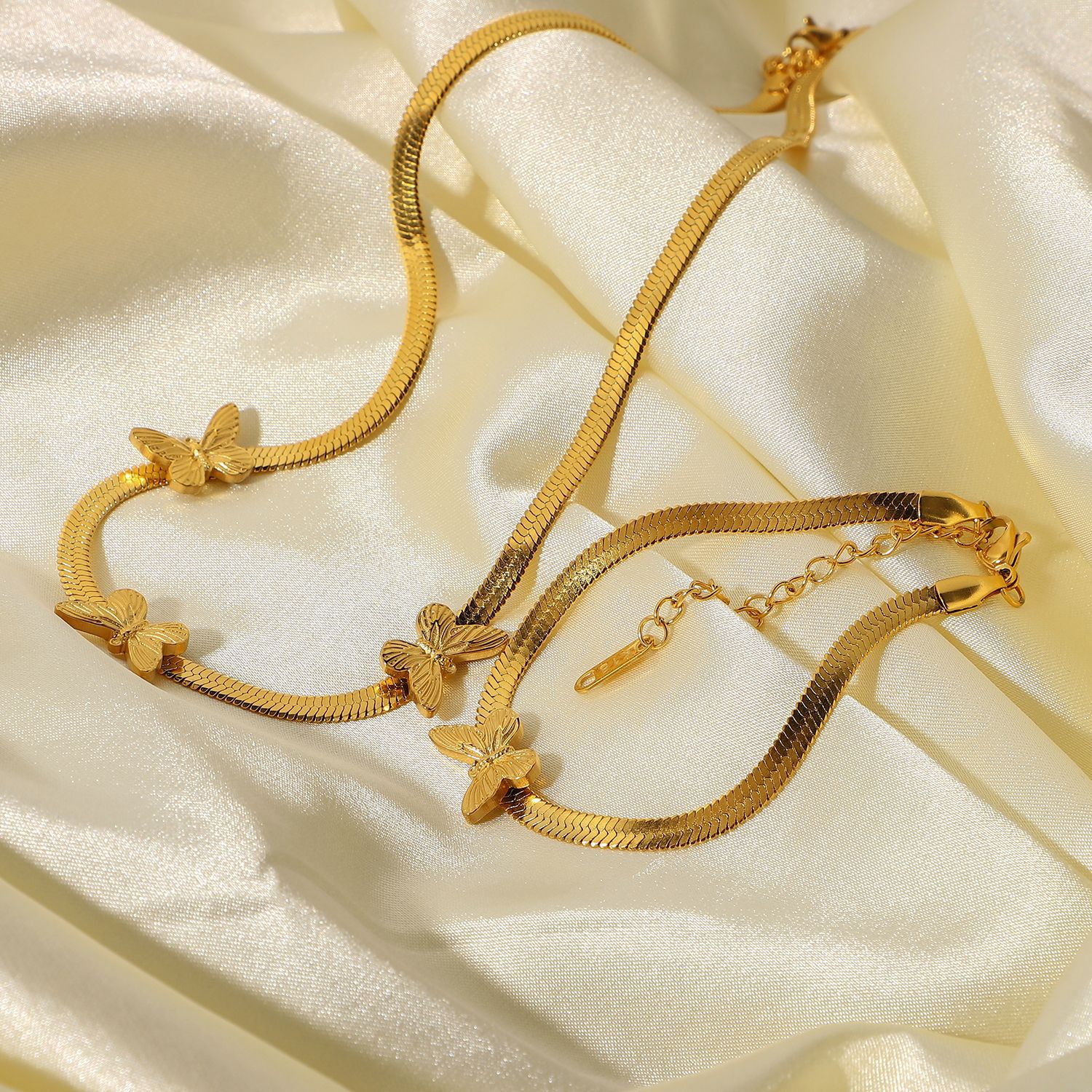 new stainless steel jewelry herringbone collar bone chain bracelet punk butterfly snake chain braceletpicture1