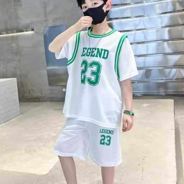 어린이 착용 소년 여름 착용 세트 2024 새로운 스타일 중대형 소년 여름 얇은 잘 생긴 빠른 건조 스포츠 세트