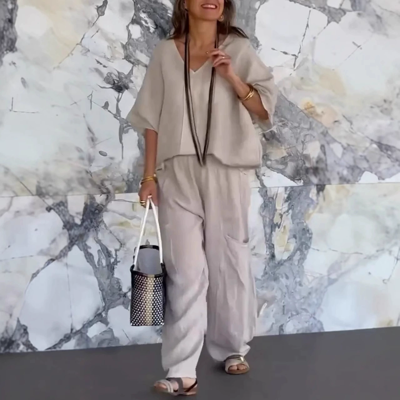 2025 Европейский и американский трансграничный новый независимый станок Amazon для женщин повседневный V-образный вырез свободный карман