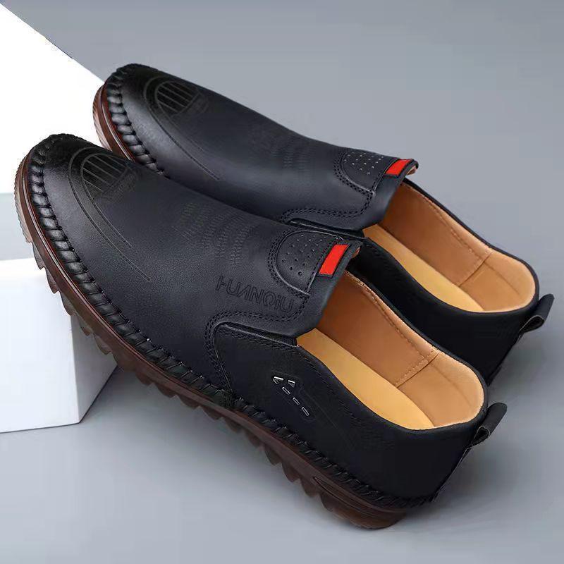 Zapatos de hombre, mocasines de verano para hombre, zapatos de cuero casuales transpirables, zapatos de cuero de suela blanda para hombre al por mayor, transpirables y ligeros
