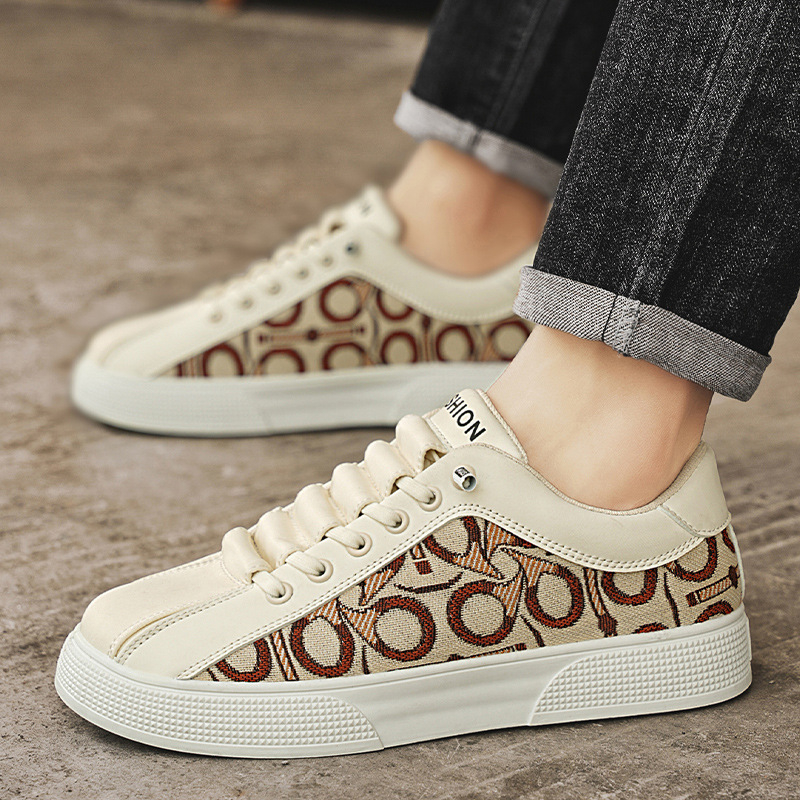 Primavera nuevos zapatos de skate de corte bajo para hombres, zapatos casuales deportivos para estudiantes de suela gruesa, zapatos de hombre de nicho de cuero en vivo de Douyin