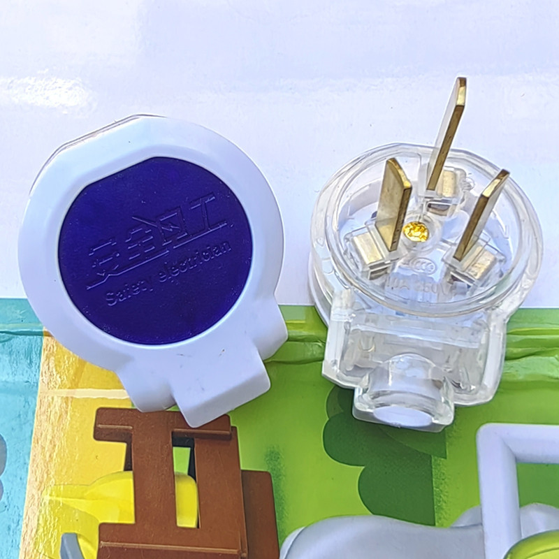 Thai cow convergence carbon translucent three-pole three-plug 10A5000w3 hole three-pin male plug integrated copper 1.5cm thick