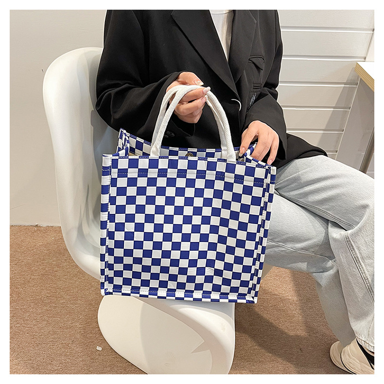 Large-capacity single-shoulder tote bag 2024 new style fashionable and textured trendy handbag for commuting and casual use, large checkered bag for women undefined