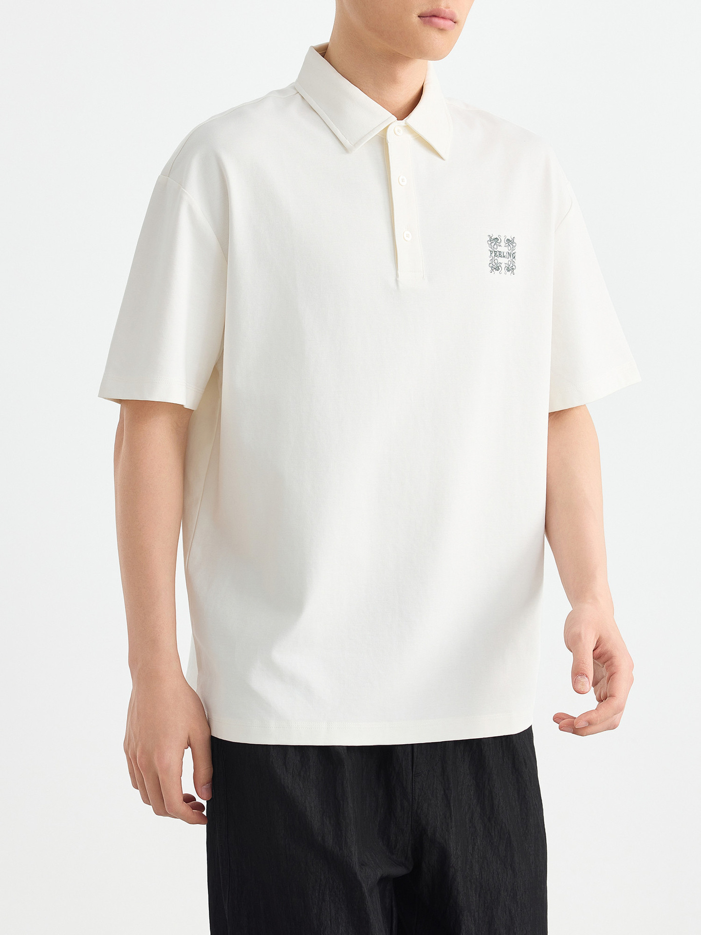 Áo polo nam pique cổ bẻ thêu họa tiết, tay ngắn, chất liệu cotton 220g — đen