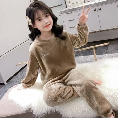 Children's winter padded round neck warm pajamas and pants set, suitable for boys and girls, cute and cozy set for trendy warm sleepwear.