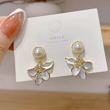 925�yᘰ�ɫ�ٺϻ�����؄e�OӋ�л������ж��hŮС����ʽ�L���