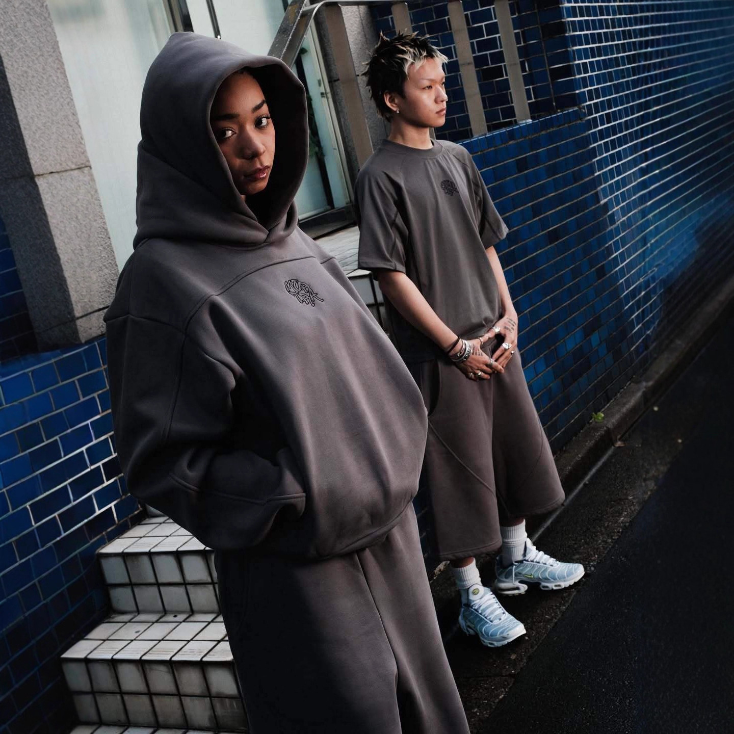 Europa y Estados Unidos personalidad transfronteriza calle estilo americano estilo de moda alta calle bordado hoodie explosivo chaqueta encapuchada tendencia multifuncional chaqueta