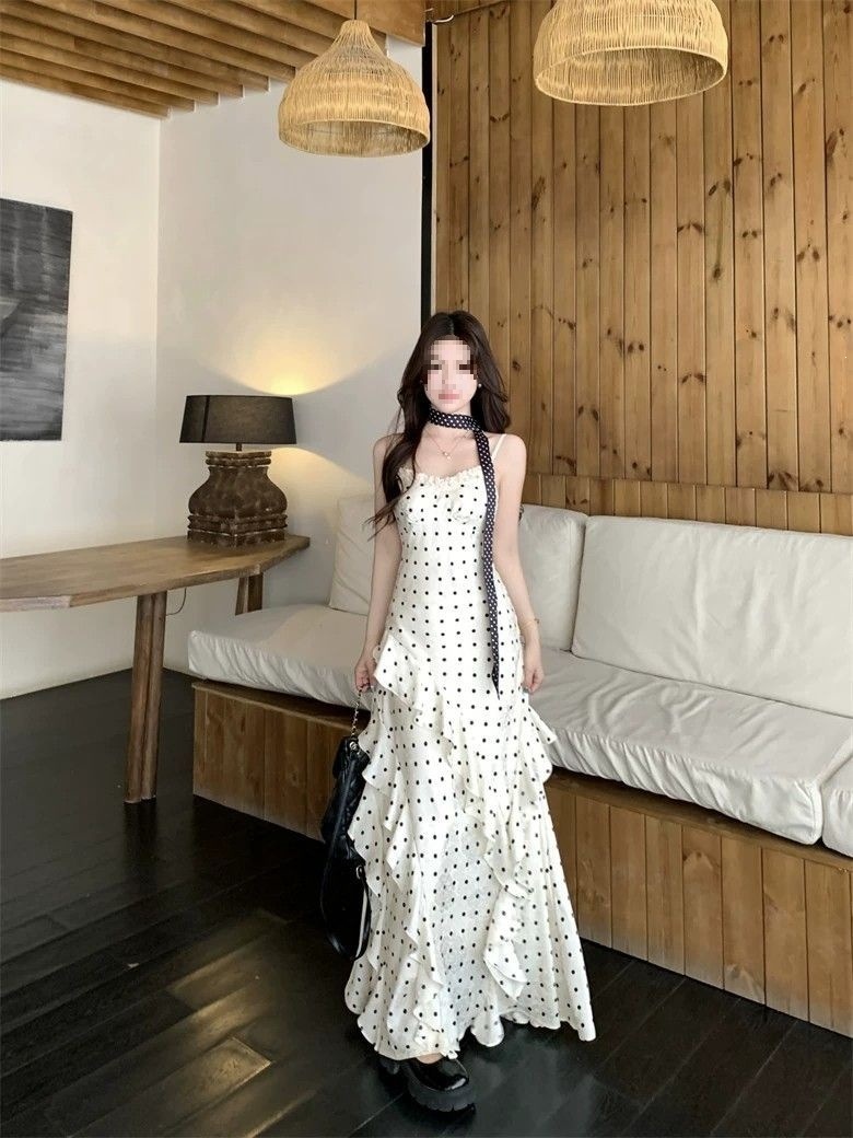 Váy maxi nữ thắt eo kiểu Pháp dây mảnh họa tiết chấm bi — Váy trắng gạo, Bộ đồ đen chi tiết 4