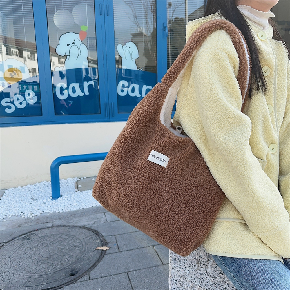 310233 Autumn/Winter Korean version dual-sided plush simple single-shoulder student large-capacity commuting vest bag undefined