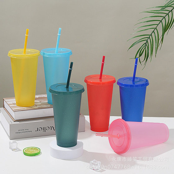 Factory straight out of cross-border explosions color glitter sipper cup large capacity 710ml creative pp plastic cup logo