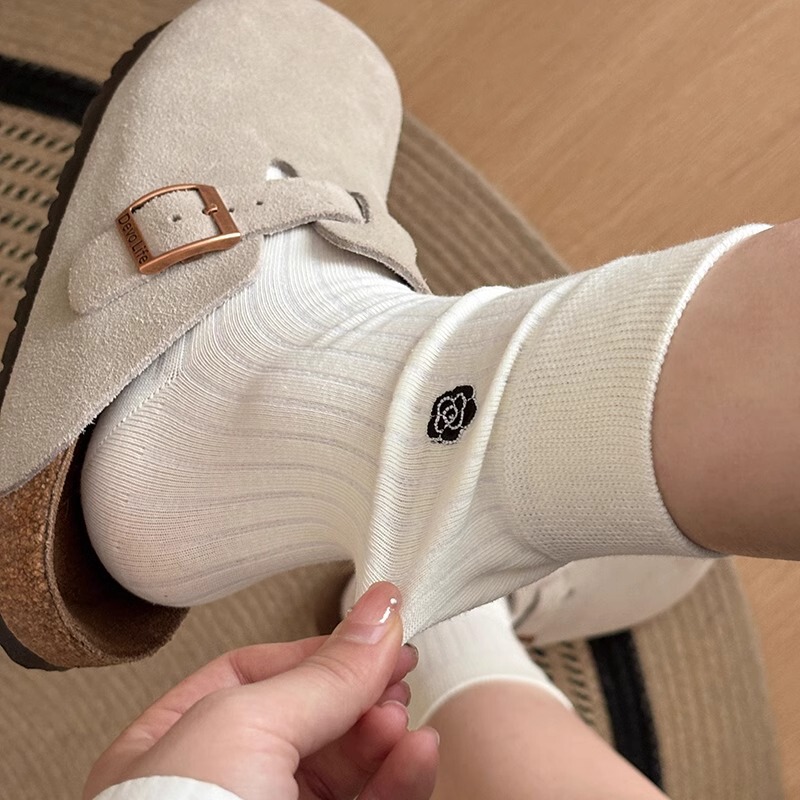 White Socks for Women, Mid-Calf Length, Spring and Autumn Style, Pure Cotton, Trendy Camellia Design, Korean Style Long Socks, Suitable for Birkenstock Shoes, Autumn Season