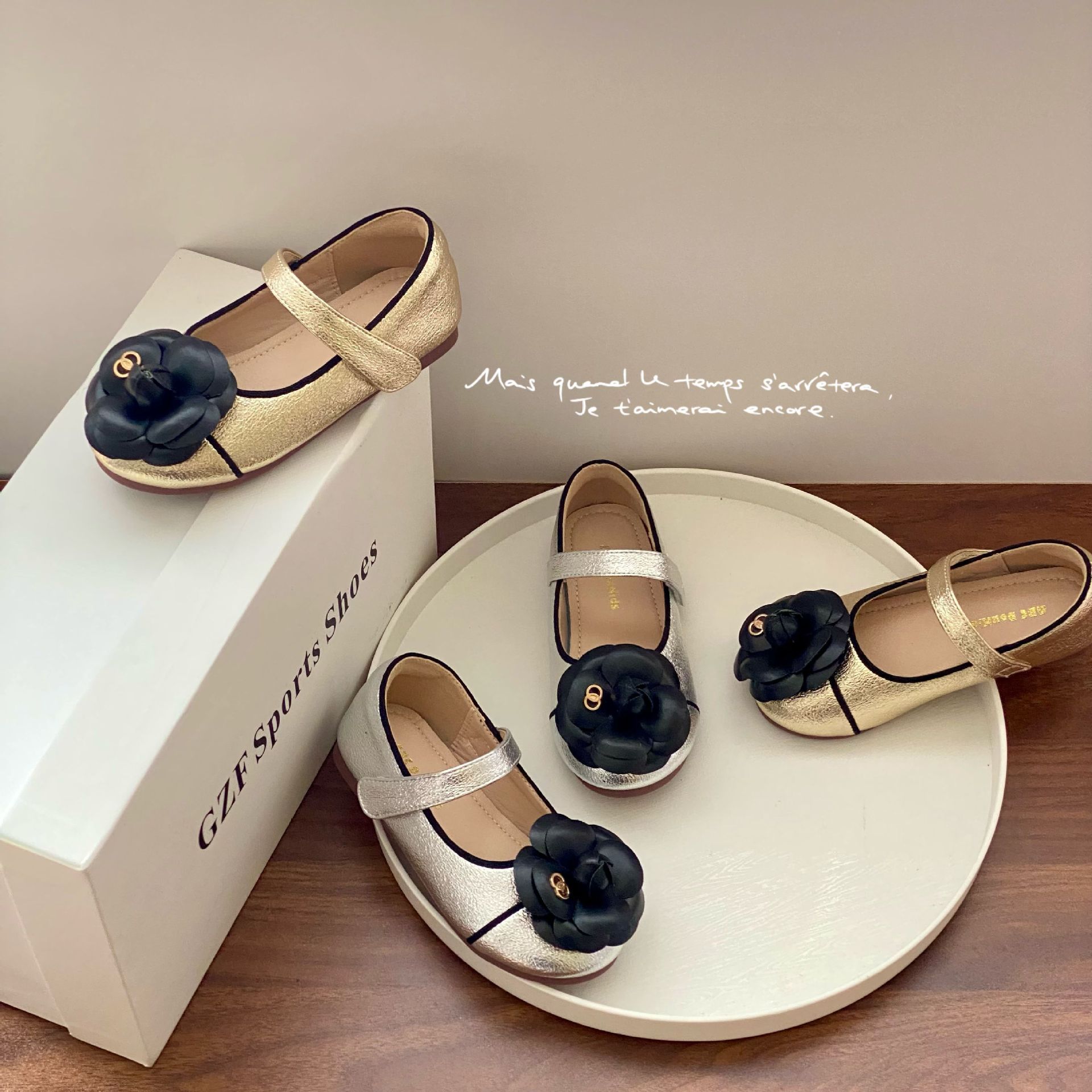 女童公主鞋2025新款牛筋底小皮鞋山茶花时尚单鞋平底3-14岁女童鞋