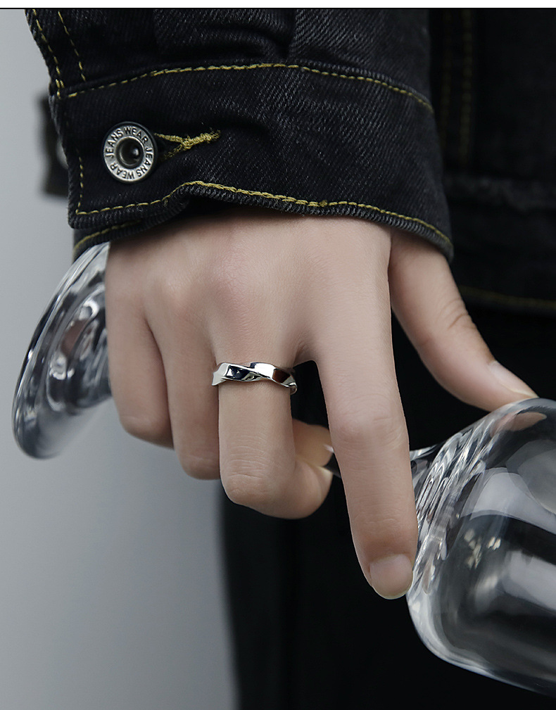 Mobius Strip Women Couples, Unique And High-end Twisted Wave Index Finger Ring For Men_voghion.com
