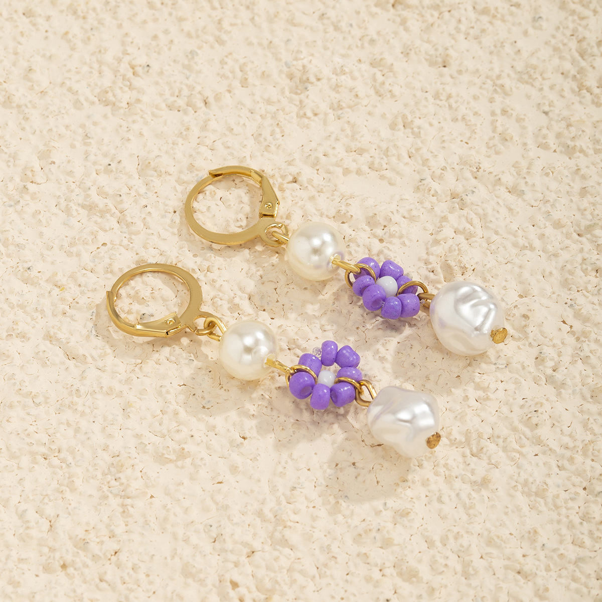 Boucles d'oreilles en forme de marguerite, perles de riz, fraîches et polyvalentes, de style minimaliste, imitant les perles, boucles d'oreilles en forme de fleur de niche_voghion.com