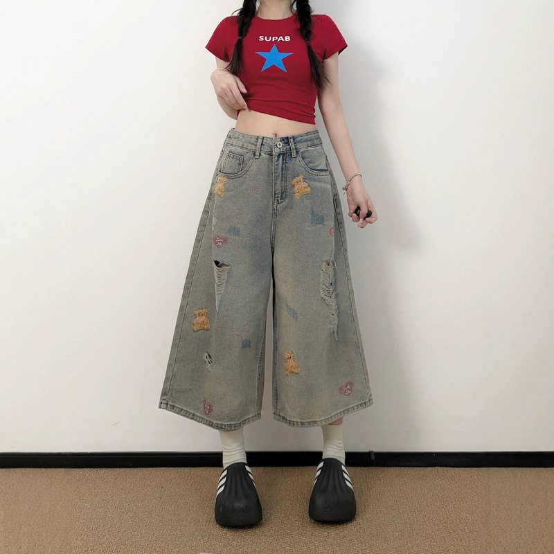 Ripped Bear Embroidery Design Cropped Jeans for Women, New Summer Style, Loose Fit, Slimming Wide-Leg Pants for Plus-Size Women Ripped Bear Embroidery Design Cropped Jeans for Women, New Summer Style, Loose Fit, Slimming Wide-Leg Pants for Plus-Size Women
