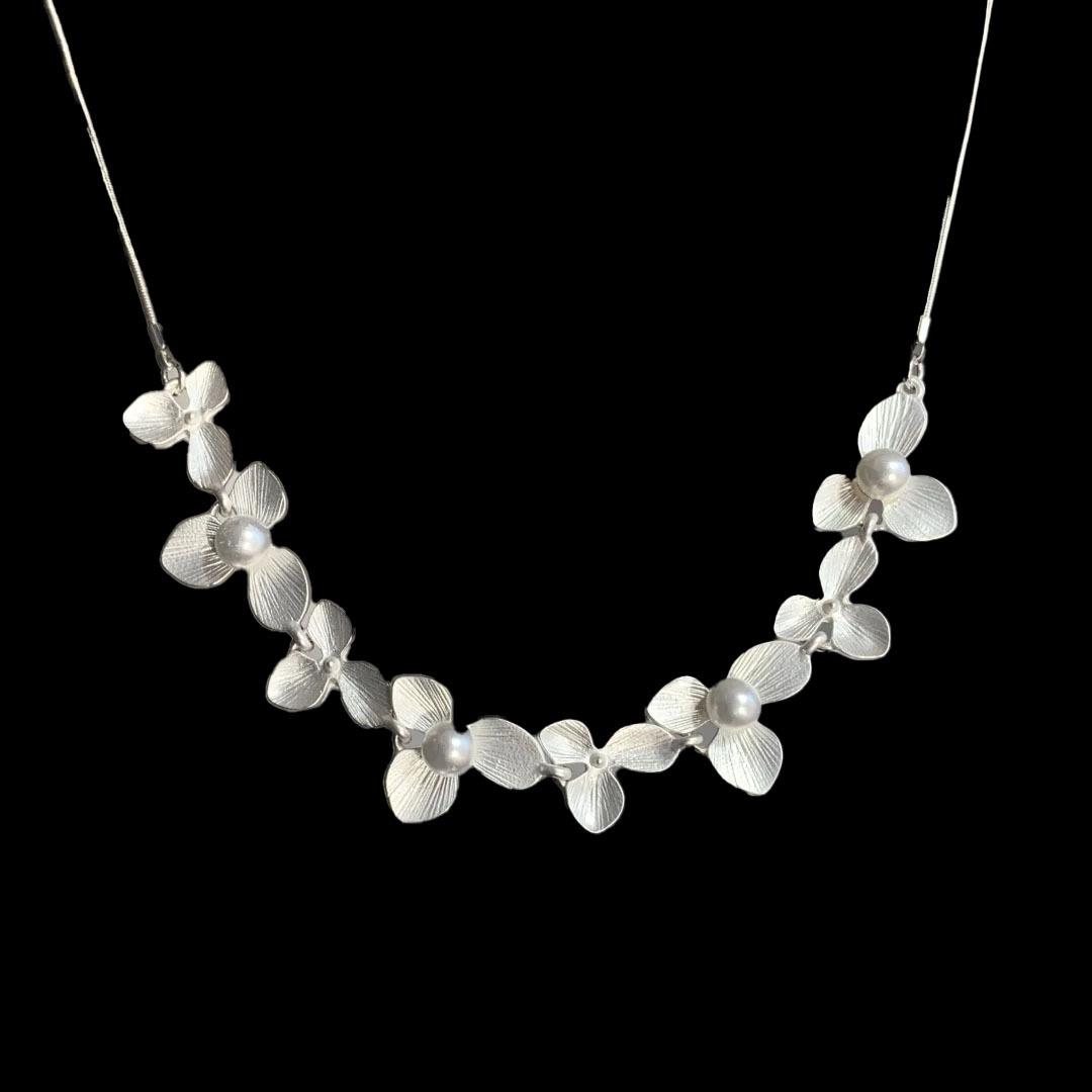 Retro sophisticated elegant fashionable chain for key bag pearl