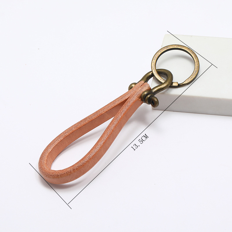 Simple Personality Handmade Vintage Leather Keychain Creative Horseshoe Buckle Car Key Pendant display picture 4
