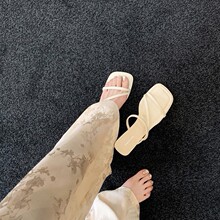 ��Ƥ������maͬ�ʽ���|������Ů�L��ЬŮ�ļ����^�@�ݸ߸�����