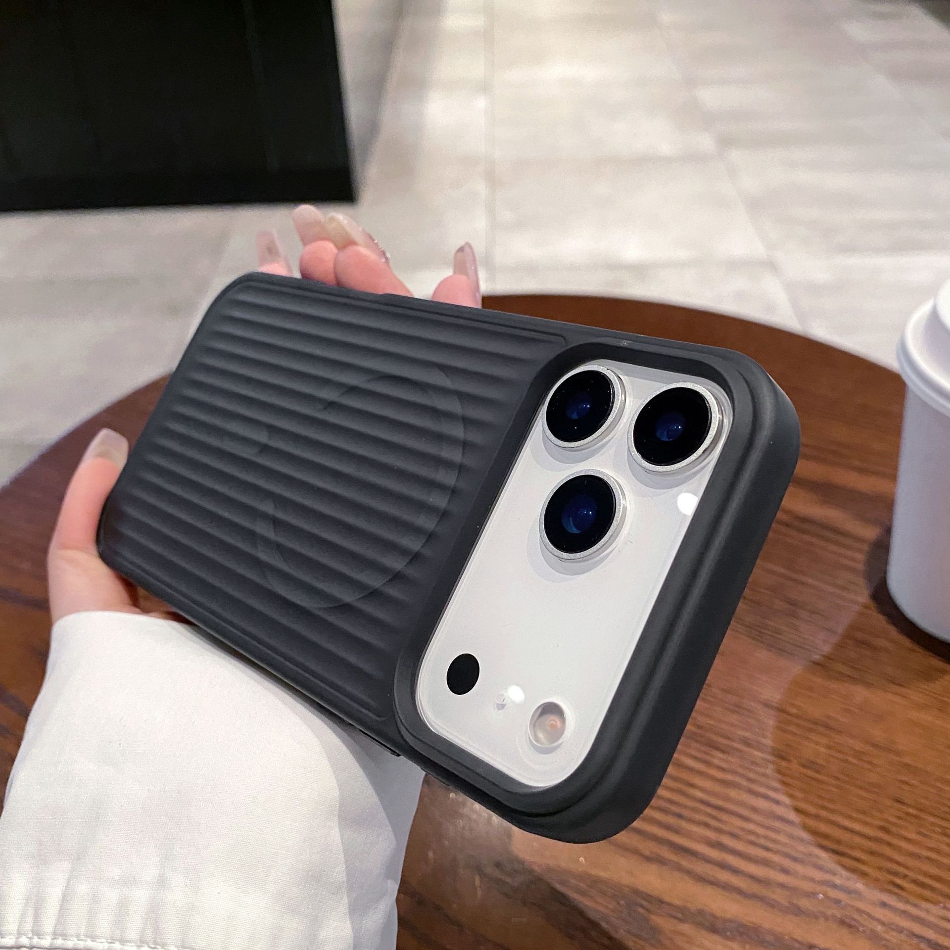 Nuevo patrón ondulado de alta calidad 2 en 1 para Apple 17 proMax caso de teléfono iPhone 16 amortiguado