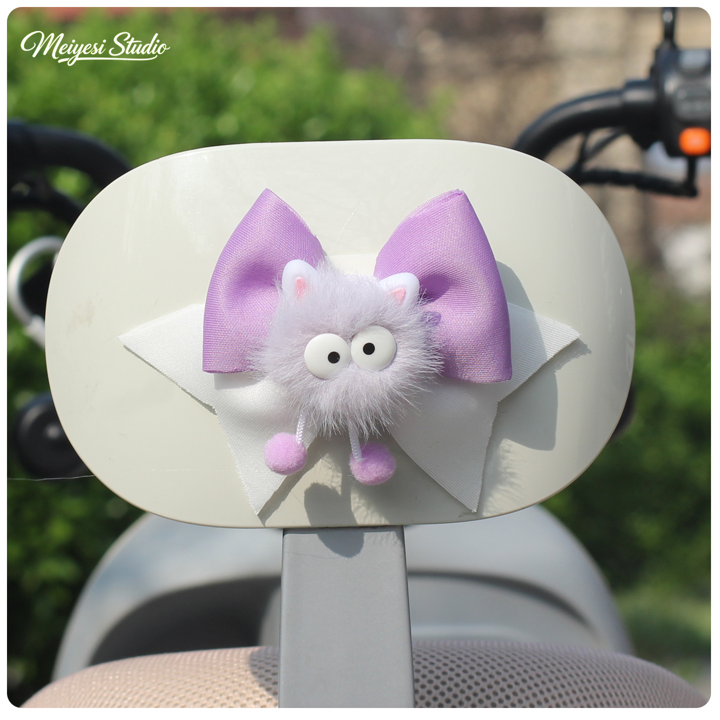 Coche eléctrico color pequeño arco accesorios de decoración orejas de gato pequeño monstruo lindo coche de batería accesorios de modificación pegatinas