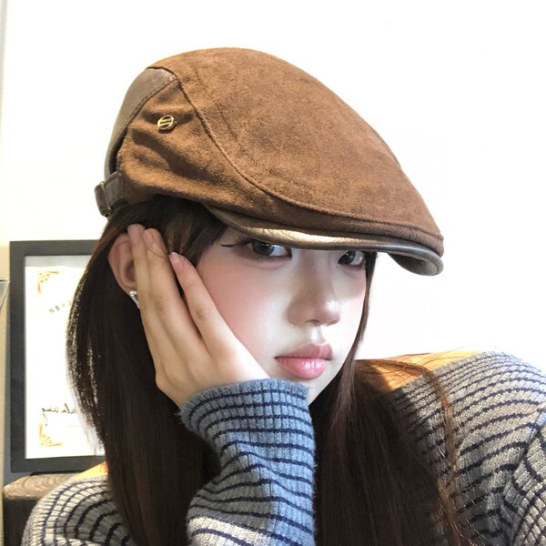 Demi-season velvet retro hat