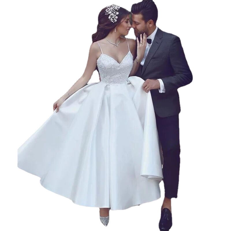 Amazon europeo y americano una línea de vestido de novia corto de satén más el tamaño de la correa de hombro de encaje apliques vestido nupcial image 5