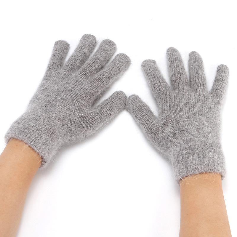 Solid color gloves