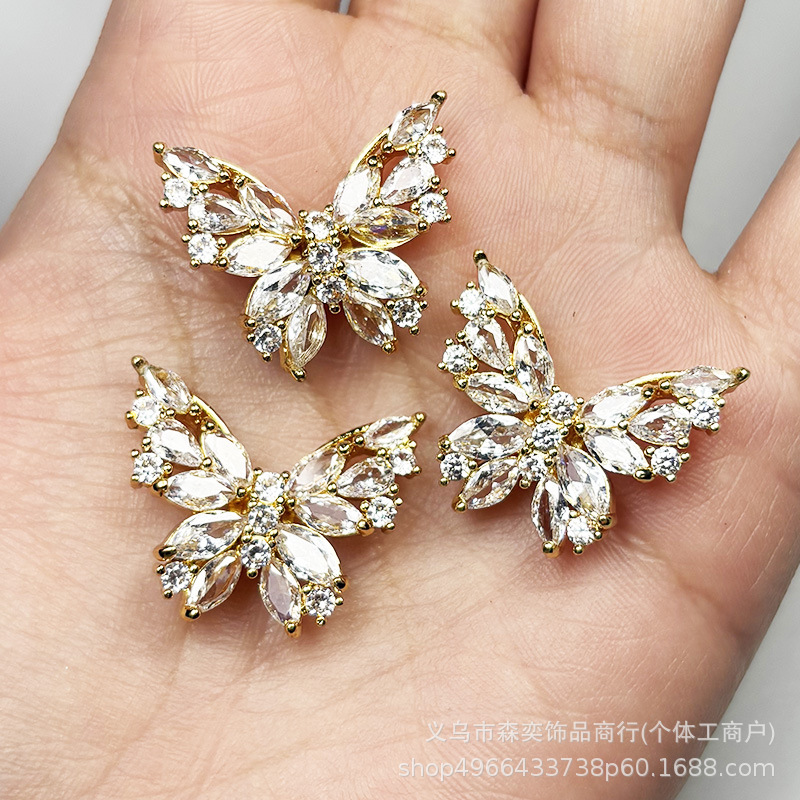 High-quality copper-plated zirconium butterfly four-way separator bead, butterfly multi-way straight hole separator bead, DIY bracelet and necklace jewelry accessories