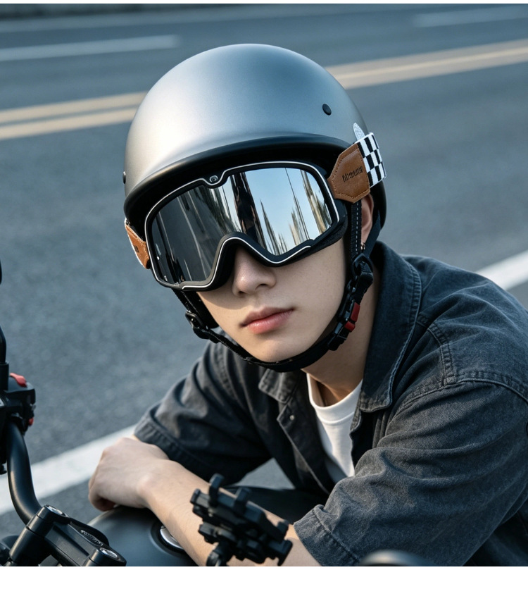 Retro Helmet for Cruising Motorcycles, Summer Half Helmet for Men, Ultra-Light Electric Motorcycle 3C Safety Helmet