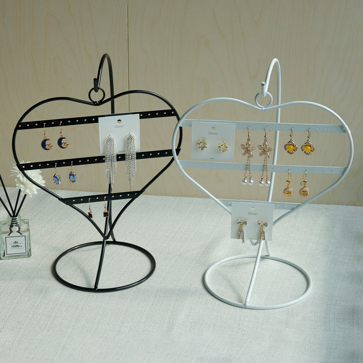 ʱдζƷչʾӼöɹҼμ