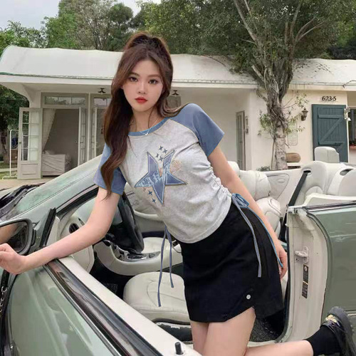Vintage American Star Short Sleeve Square Neck T-Shirt for Women, Unique and Niche Design, Short Length with Straps and Drawstring, Hot Chick Top