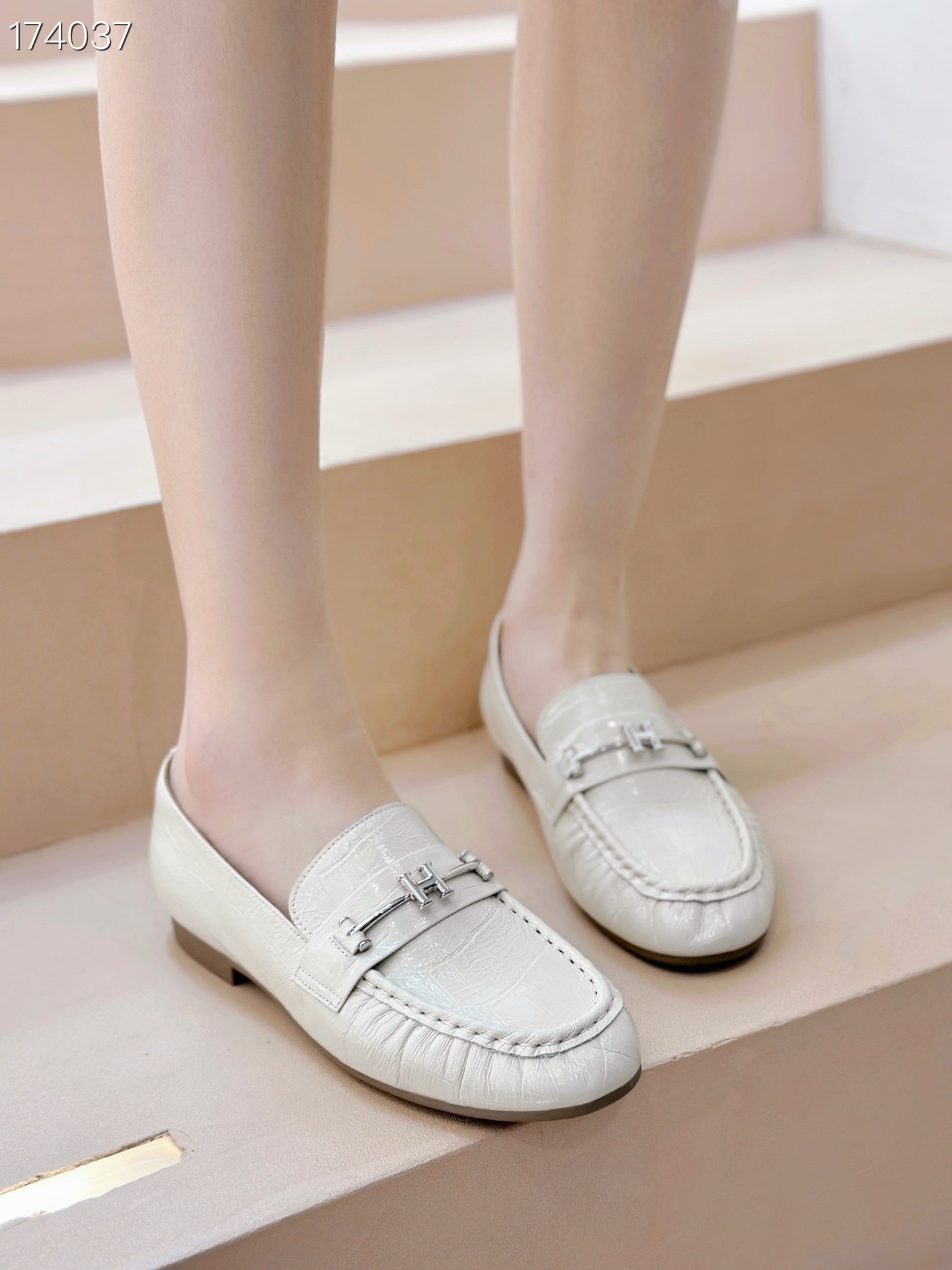 Giày lười nữ đế bệt mũi vuông thoải mái, phong cách loafer — Màu đen, Màu trắng be chi tiết 2