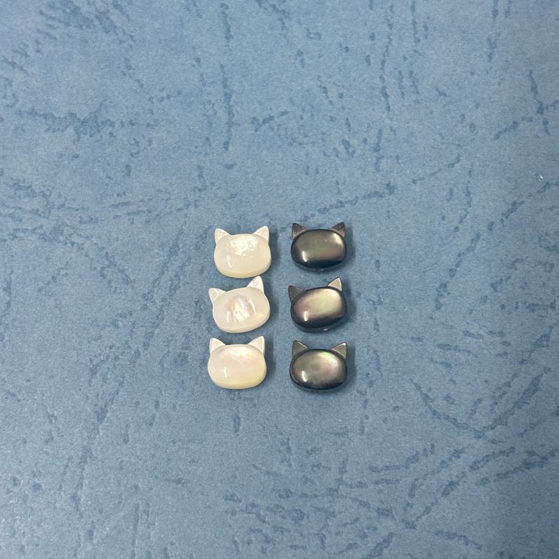 Disc Shell Carved Cat Head Beaded DIY Jewelry Accessories, Ancient Style Clothing Decoration Accessories, Available in Multiple Colors