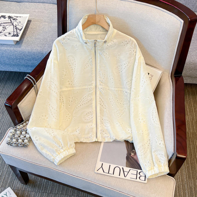 White lace openwork floral print stand collar sun protection jacket for women, lightweight and breathable, new style for spring and autumn 2026.